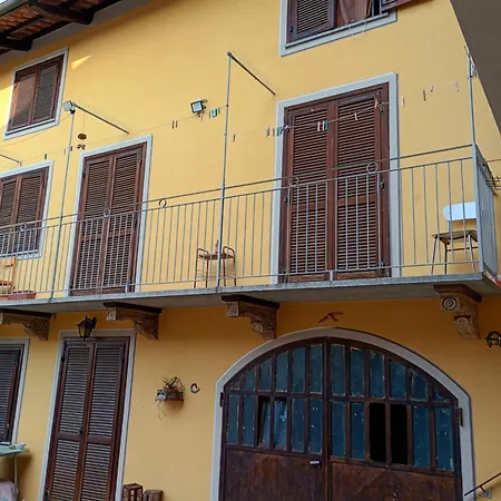 Dietro L'angolo A Pino D'asti Apartment *
